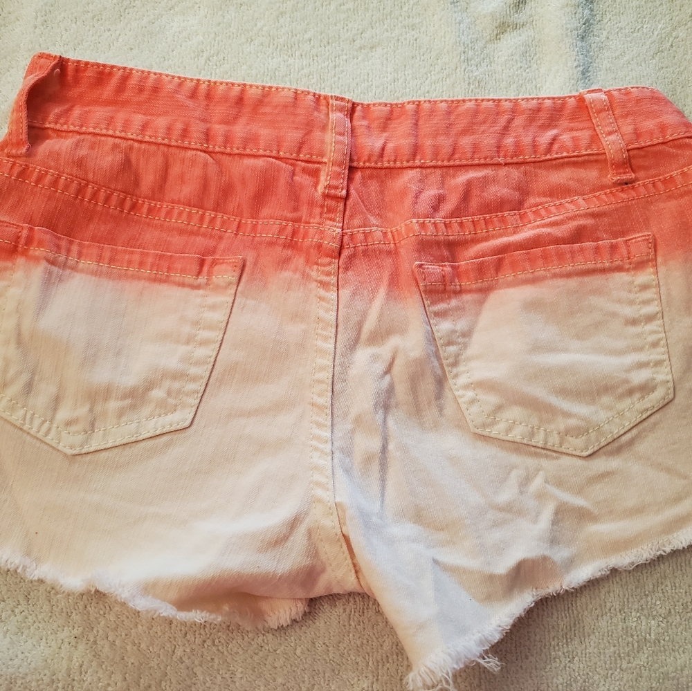 Mossimo shorts - Picture 2 of 3